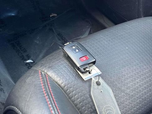 Used 2019 Toyota Tacoma TRD Pro AWD/4WD image 27
