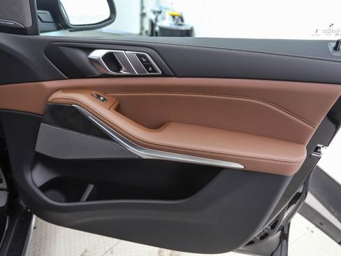 Used 2026 BMW X5 xDrive50e w/ Executive Package image 30