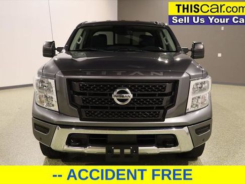 Used 2021 Nissan Titan SV w/ SV Convenience Package image 2