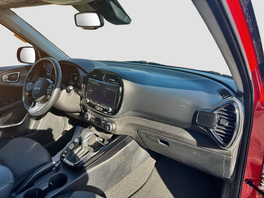 Certified 2025 Kia Soul EX FWD image 33
