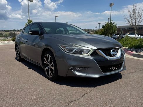 Used 2017 Nissan Maxima Platinum w/ Interior Lighting Package FWD image 1