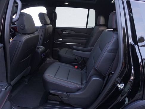 New 2026 Chevrolet Traverse Z71 w/ Driver Confidence Package image 12