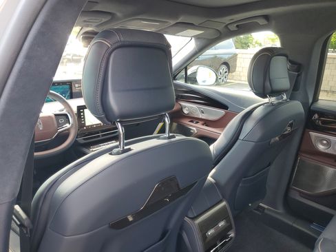 New 2026 Lincoln Nautilus Black Label AWD/4WD image 29