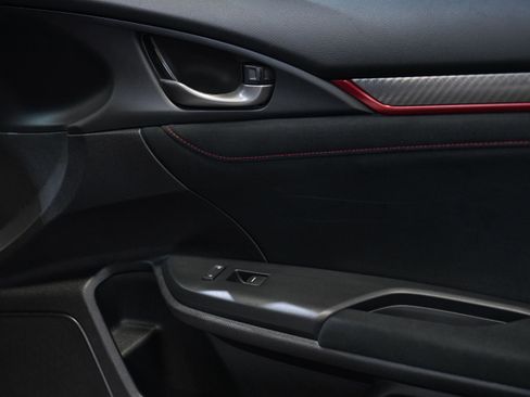 Used 2018 Honda Civic Type R image 23