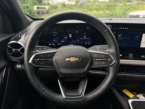 Used 2025 Chevrolet Equinox LT w/ Convenience Package II AWD/4WD image 28