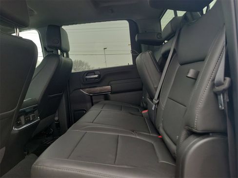 Used 2022 Chevrolet Silverado 2500 LTZ w/ LTZ Plus Package image 12