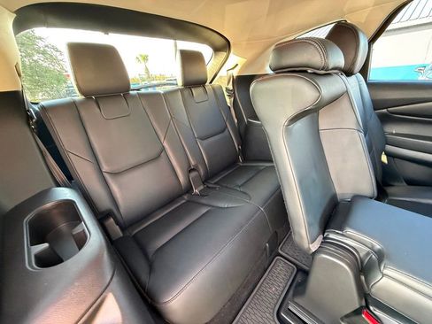 Used 2022 MAZDA CX-9 Touring image 32