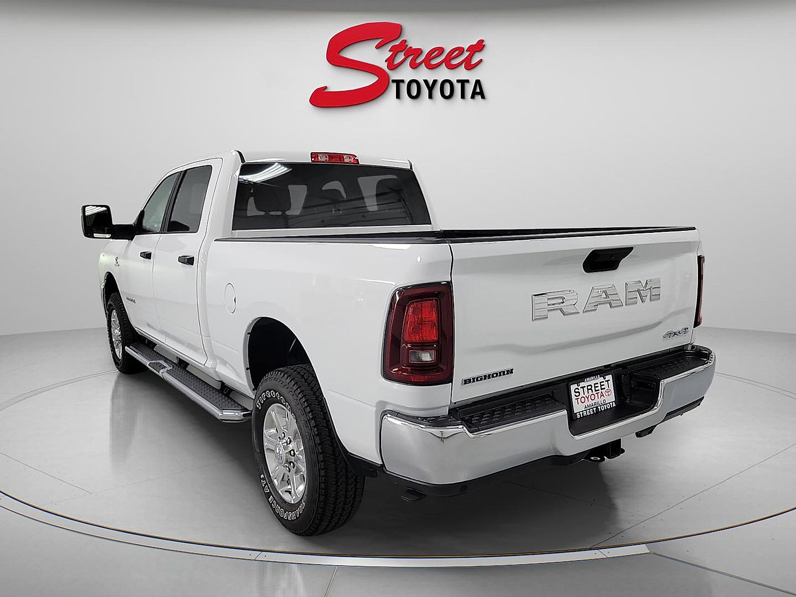 Used 2026 RAM 2500 Big Horn AWD/4WD image 2