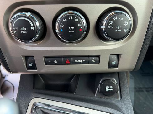 Used 2014 Dodge Challenger SRT8 RWD image 30