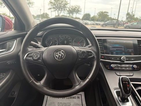 Used 2018 Buick LaCrosse Essence FWD image 24