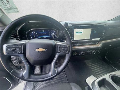 Used 2024 Chevrolet Silverado 1500 LT image 11
