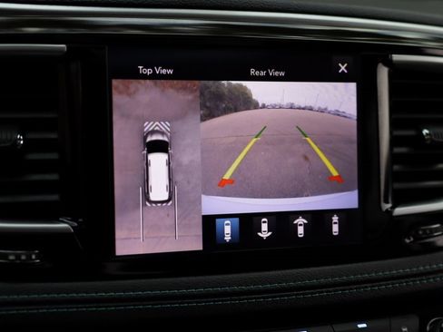 Used 2018 Chrysler Pacifica Limited w/ Advanced Safetytec Group image 17