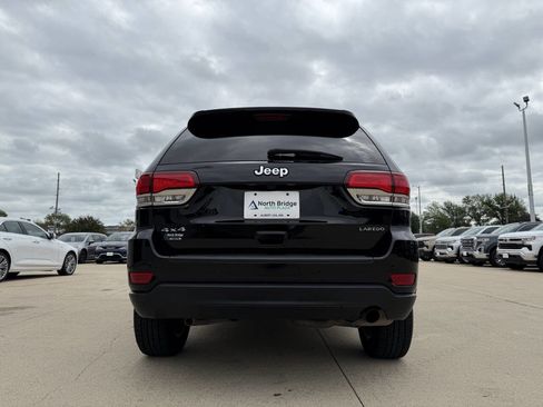 Used 2021 Jeep Grand Cherokee Laredo X image 27