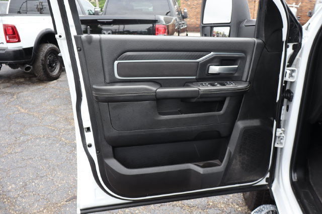 Used 2025 RAM 2500 Big Horn AWD/4WD image 11