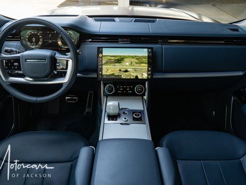 Used 2023 Land Rover Range Rover SV image 12