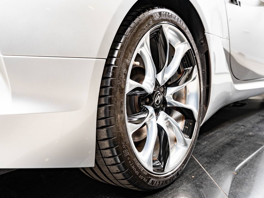 Used 2018 Lexus LC 500 Coupe w/ Touring Package RWD image 47