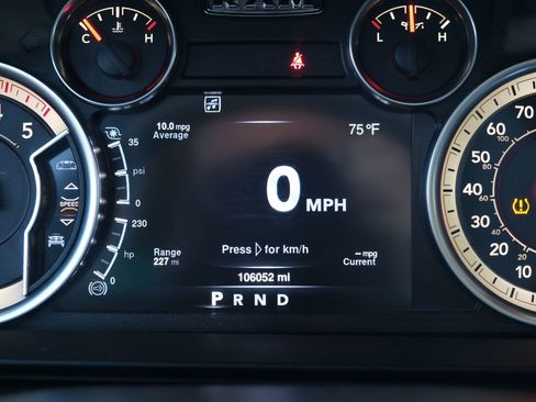 Used 2016 RAM 2500 Laramie w/ Convenience Group AWD/4WD image 4