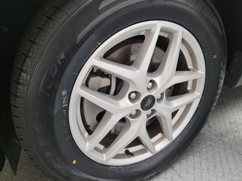 Used 2024 Ford Edge SEL image 31