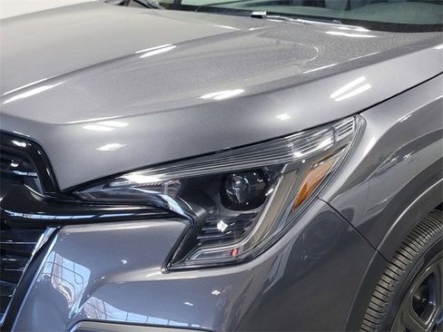 Used 2025 Subaru Ascent Onyx Edition image 7