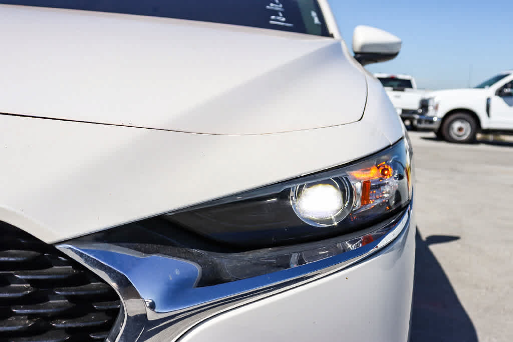 Used 2019 MAZDA MAZDA3 Sedan w/ Preferred Package FWD image 7