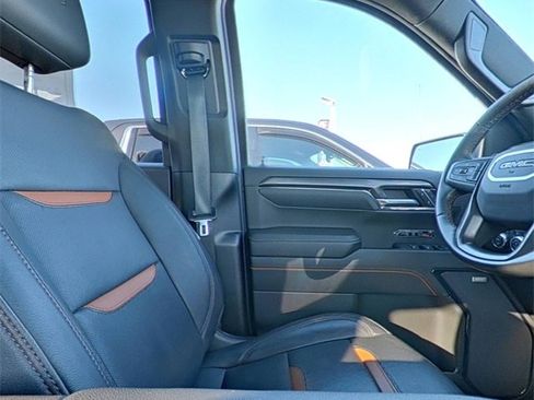 Used 2024 GMC Sierra 1500 AT4 w/ Technology Package image 28