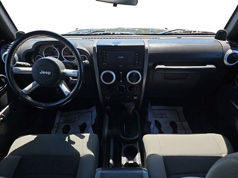 Used 2010 Jeep Wrangler Unlimited Sahara w/ Dual Top Group AWD/4WD image 10