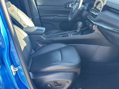 Used 2025 Jeep Compass Trailhawk w/ Trailhawk Elite Group image 13