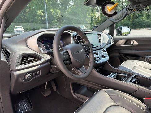 Certified 2023 Chrysler Pacifica Limited w/ Uconnect Theater Family Group AWD/4WD image 67