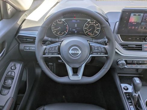 New 2026 Nissan Altima 2.5 SR image 25
