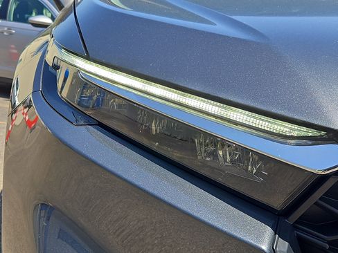 Used 2023 Honda CR-V LX image 12