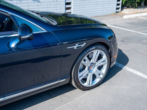 Used 2016 Bentley Continental GT image 10