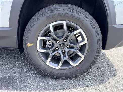 New 2026 Chevrolet Equinox ACTIV w/ Convenience Package III AWD/4WD image 33