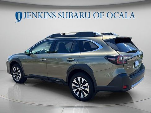 Used 2025 Subaru Outback Touring w/ Popular Package #2 AWD/4WD image 5