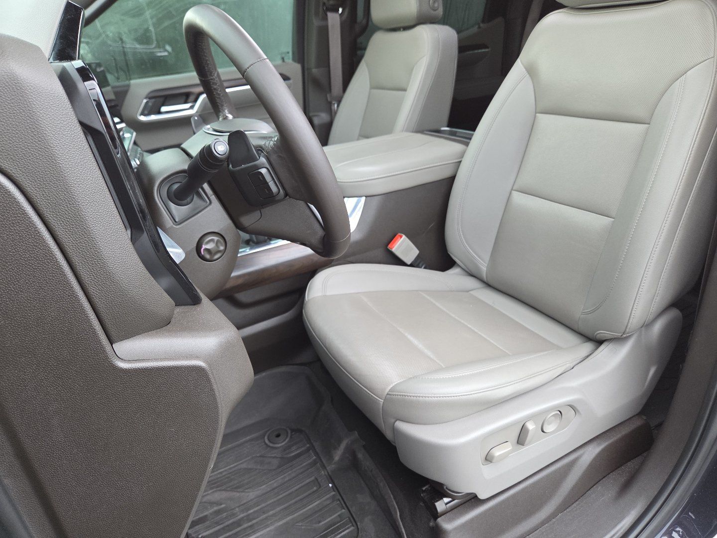 Used 2023 GMC Sierra 1500 SLT AWD/4WD image 28