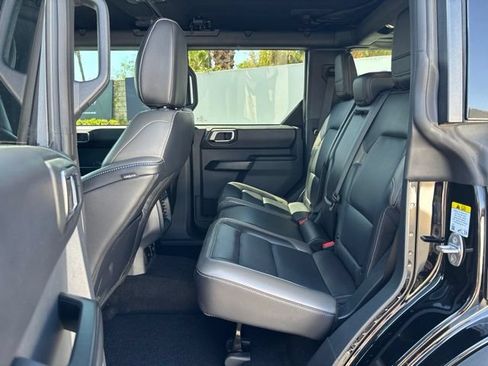 Used 2025 Ford Bronco Outer Banks w/ Sasquatch Package AWD/4WD image 9