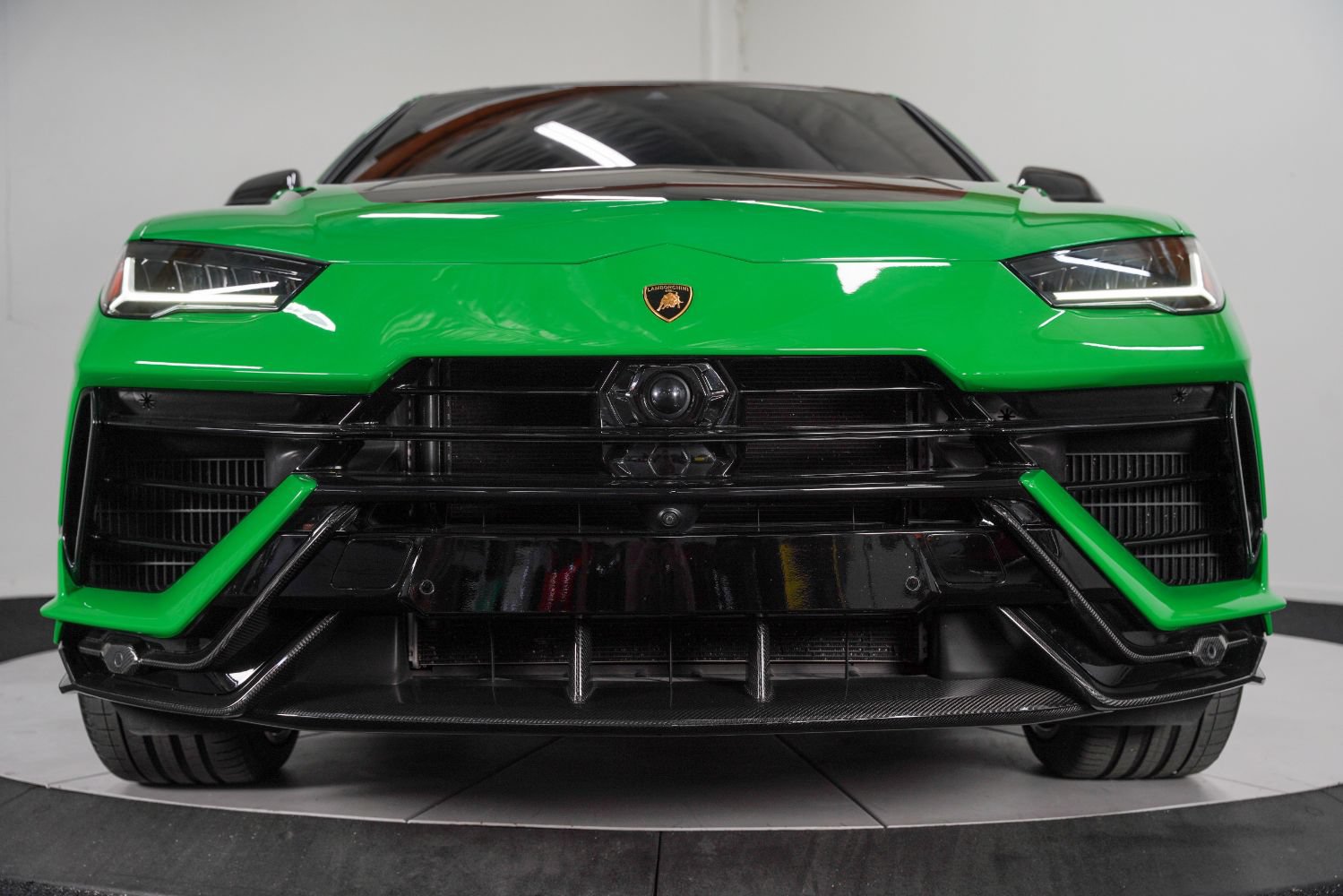 Used 2023 Lamborghini Urus Performante AWD/4WD image 17