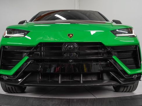 Used 2023 Lamborghini Urus Performante AWD/4WD image 17