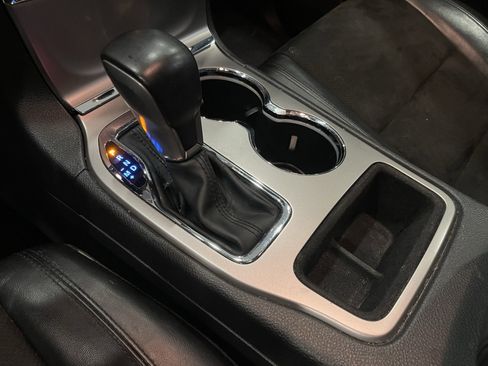 Used 2019 Jeep Grand Cherokee Altitude image 19