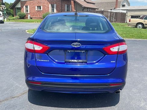 Used 2016 Ford Fusion SE FWD image 4