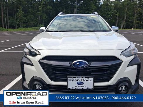 Used 2023 Subaru Outback Touring AWD/4WD image 8