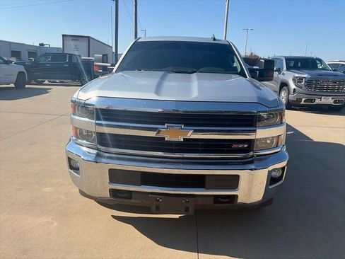 Used 2016 Chevrolet Silverado 2500 LT w/ LT Convenience Package AWD/4WD image 4