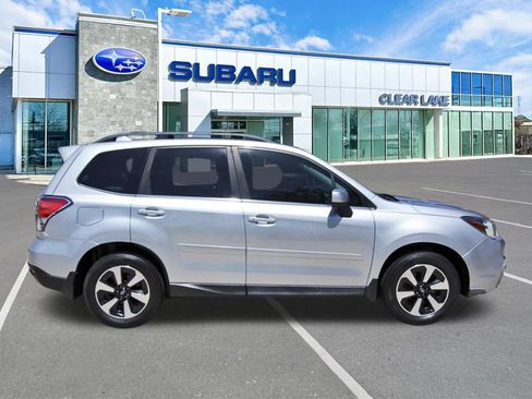 Used 2018 Subaru Forester 2.5i Limited AWD/4WD image 7