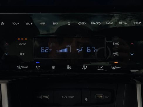 Used 2022 Hyundai Tucson Limited AWD/4WD image 28