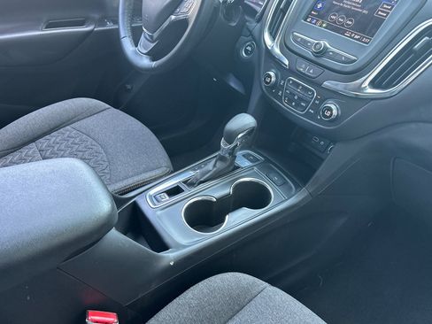 Used 2024 Chevrolet Equinox LT image 19