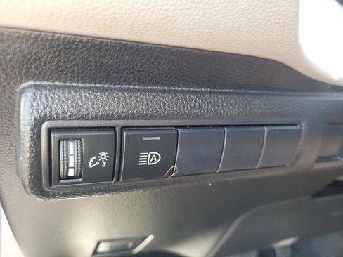 Used 2020 Toyota Corolla SE image 20