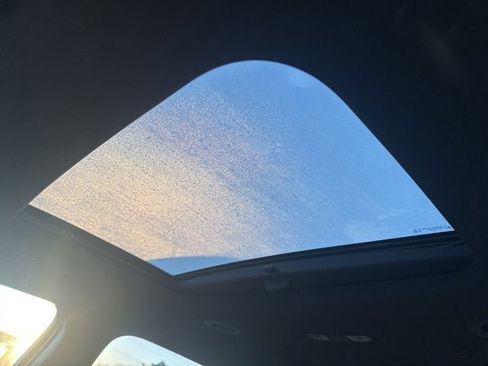 Certified 2023 Chevrolet Traverse Premier w/ LPO, Floor Liner Package image 32