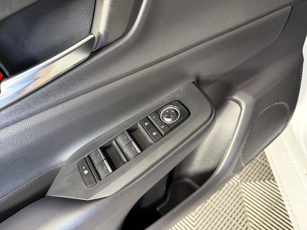Used 2024 Toyota Prius Prime FWD image 19