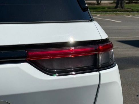 New 2026 Jeep Grand Cherokee Limited AWD/4WD image 15