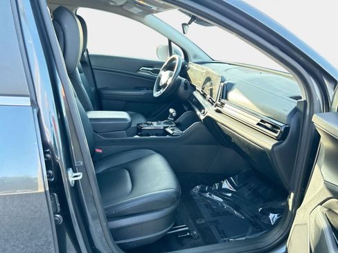 Used 2023 Kia Sportage EX FWD image 14