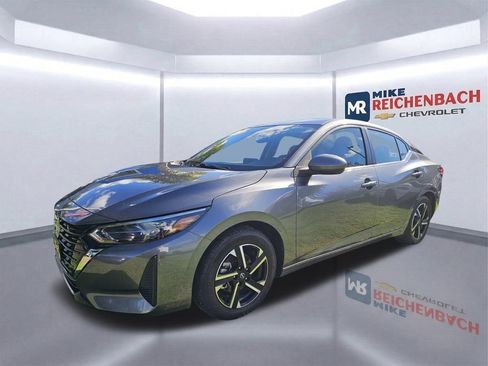 Used 2025 Nissan Sentra SV FWD image 8